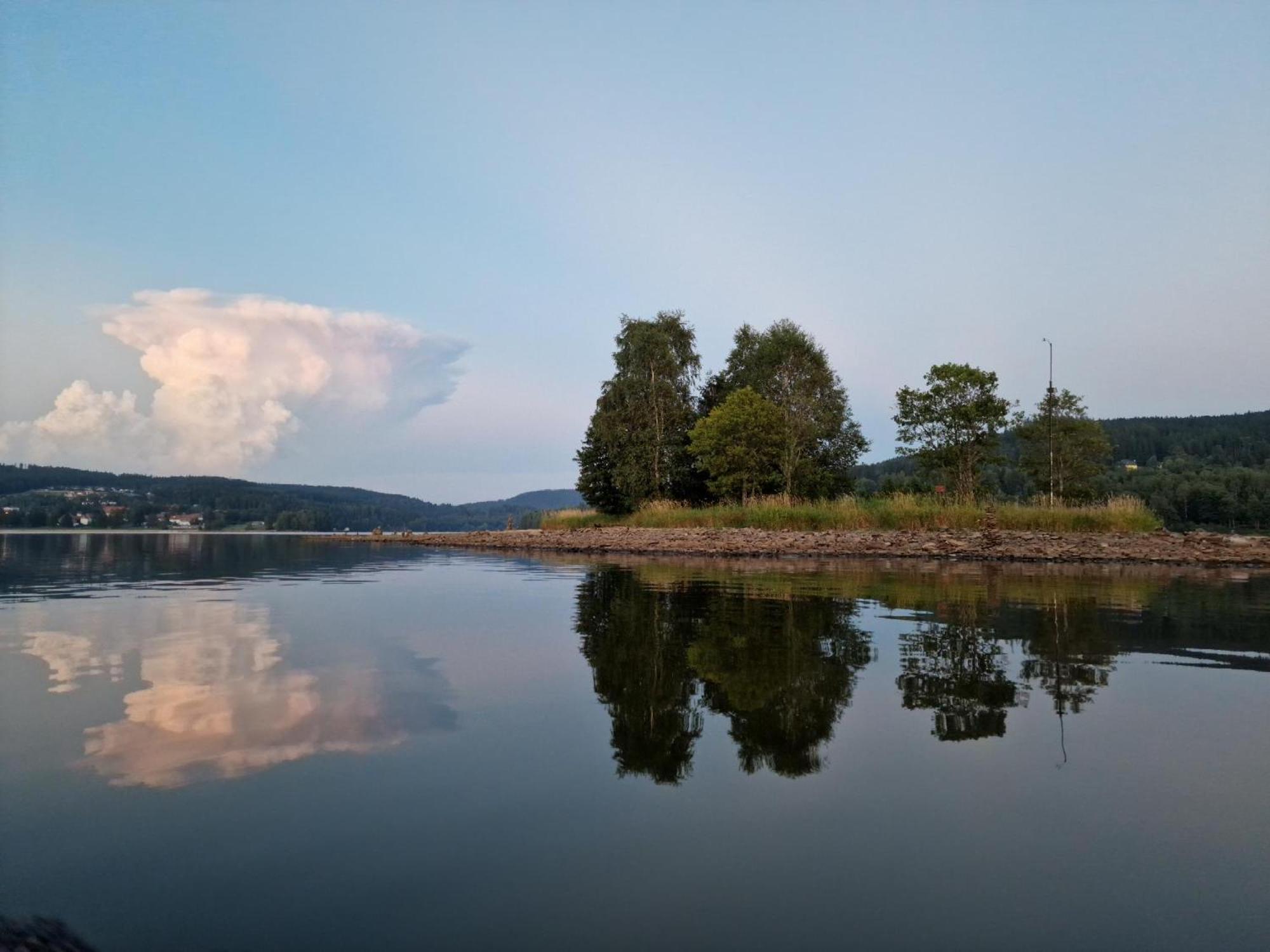 Deluxe Apartment Lipno - Lake Side Village, Frymburk Nad Vltavou Exteriör bild